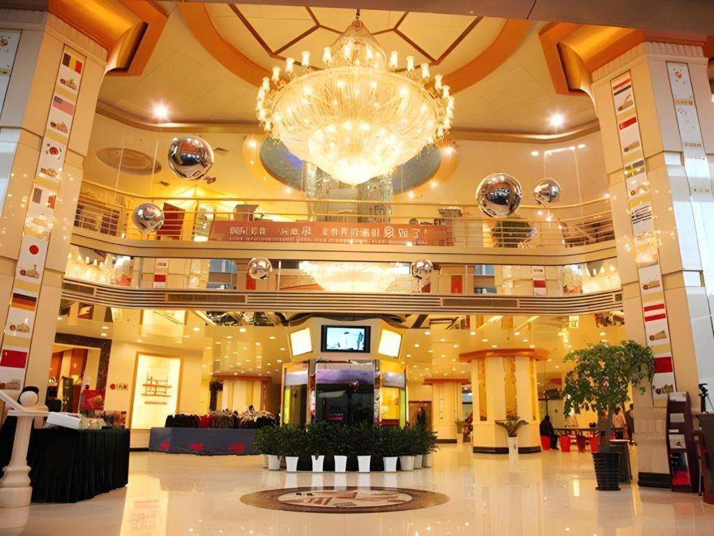 Jinan Yuquan Simpson Hotel Bagian luar foto