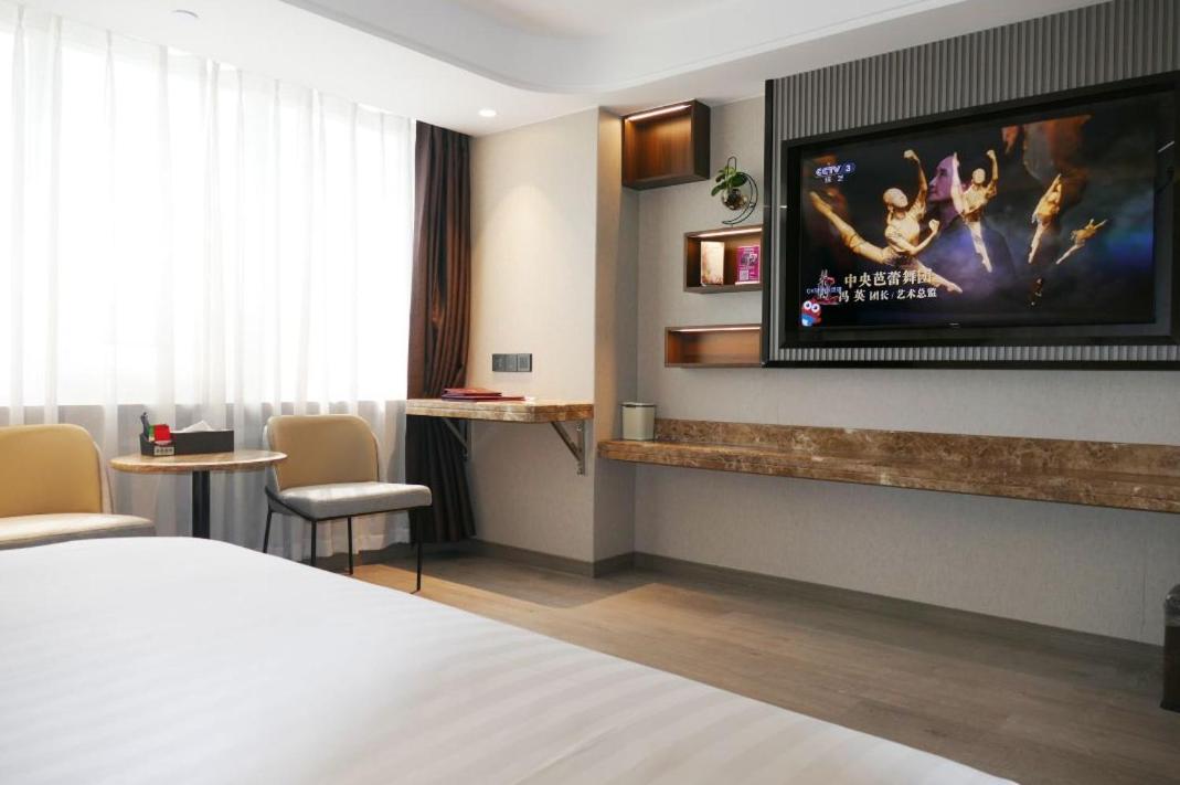 Jinan Yuquan Simpson Hotel Bagian luar foto
